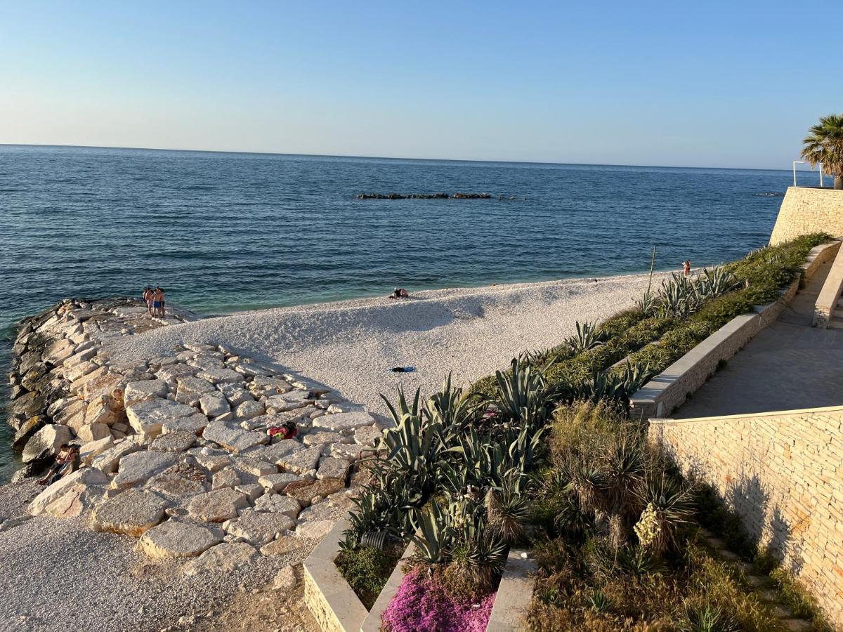 Giorgia Al Mare Bisceglie